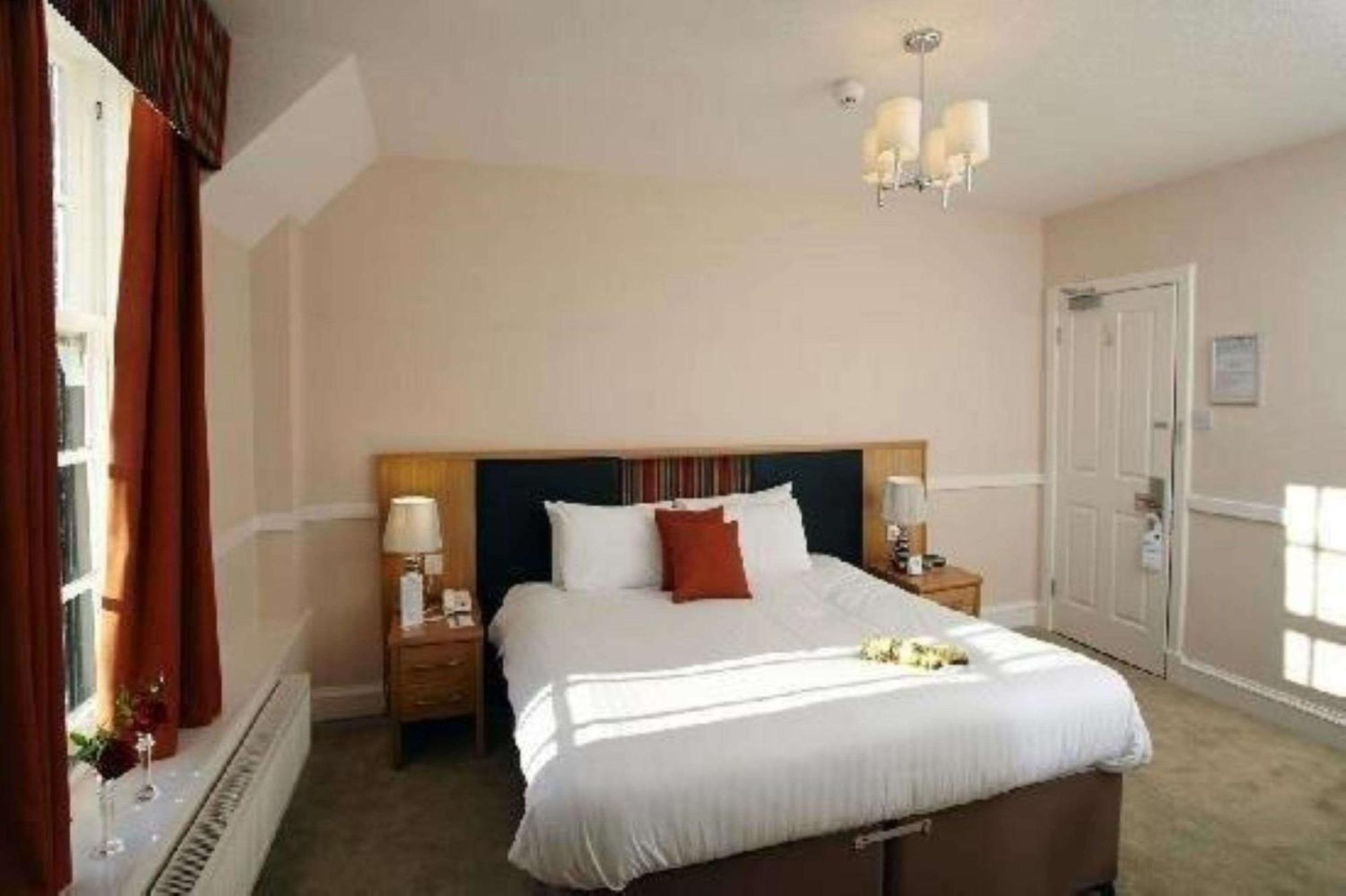 דריימן Buchanan Arms Hotel & Leisure, Sure Hotel Collection מראה חיצוני תמונה